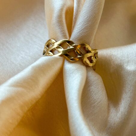 Grooved Lattice Gold Ring
