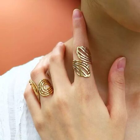 Golden Shell Hammered Ring
