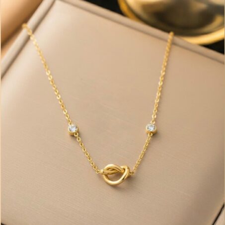 Knot Shaped Pendant